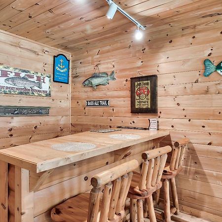Spectacular Mtns Views With Private Hot Tub With Pool Table And Private Pond Villa Sevierville Bagian luar foto