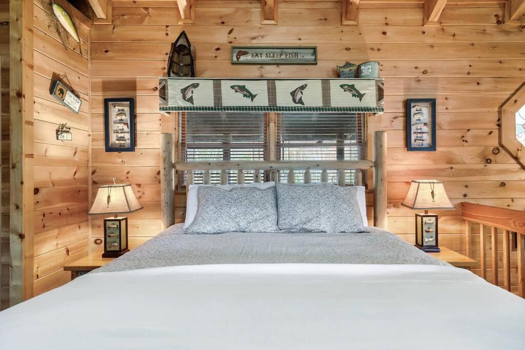 Spectacular Mtns Views With Private Hot Tub With Pool Table And Private Pond Villa Sevierville Bagian luar foto