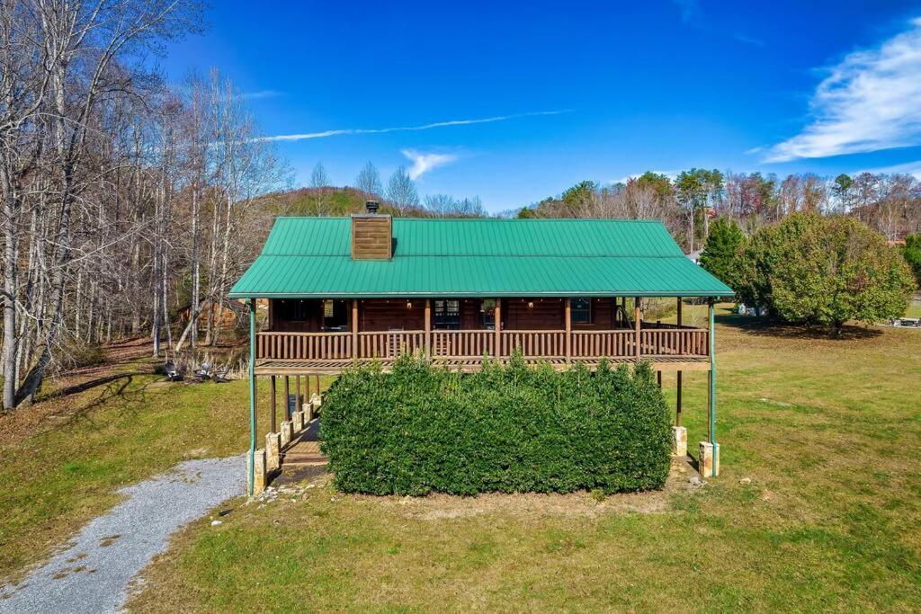 Spectacular Mtns Views With Private Hot Tub With Pool Table And Private Pond Villa Sevierville Bagian luar foto