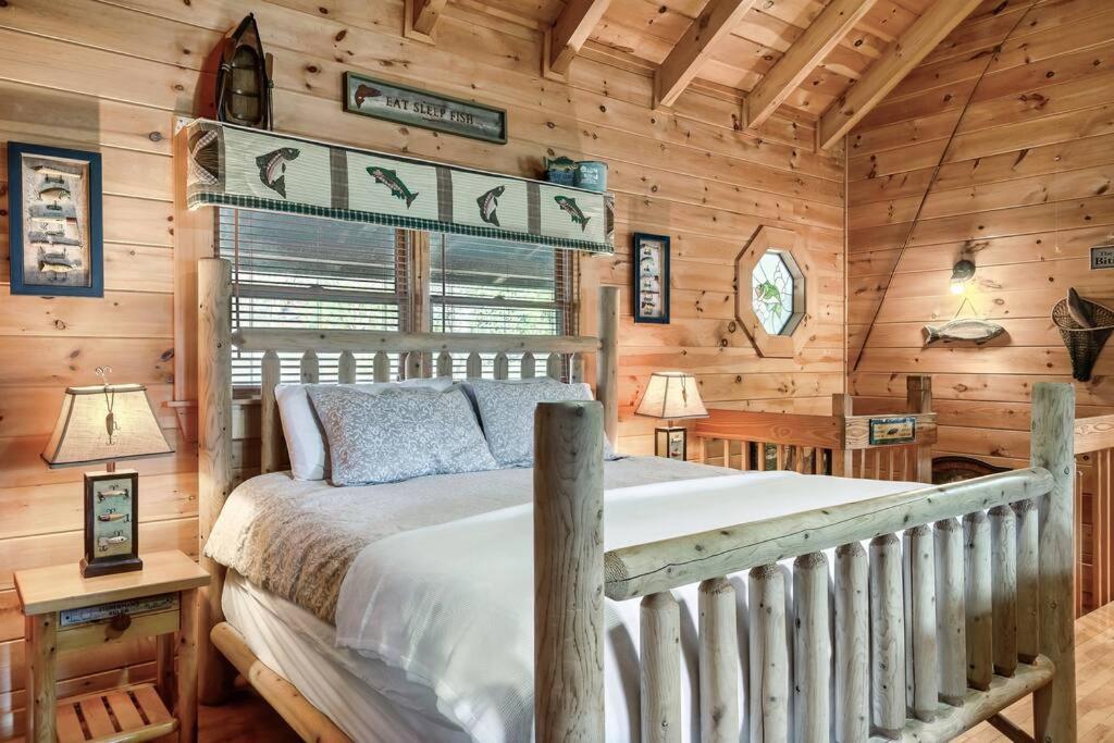 Spectacular Mtns Views With Private Hot Tub With Pool Table And Private Pond Villa Sevierville Bagian luar foto